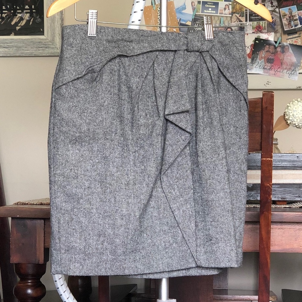 Banana Republic - Mini Skirt w/ Bow Detail - Sz.4P